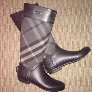 Authentic Burberry rain boots